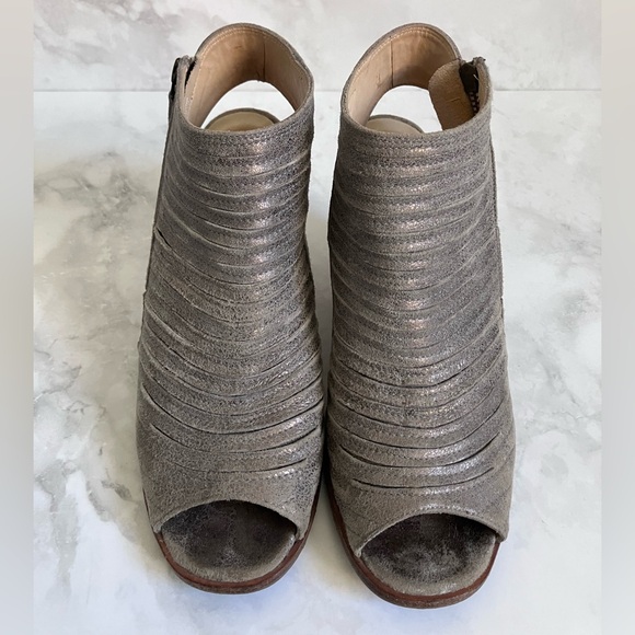 PAUL GREEN Cayanne Peep-toe Bootie Metallic Smoke Etched Leather Size 6.5 - Picture 4 of 10